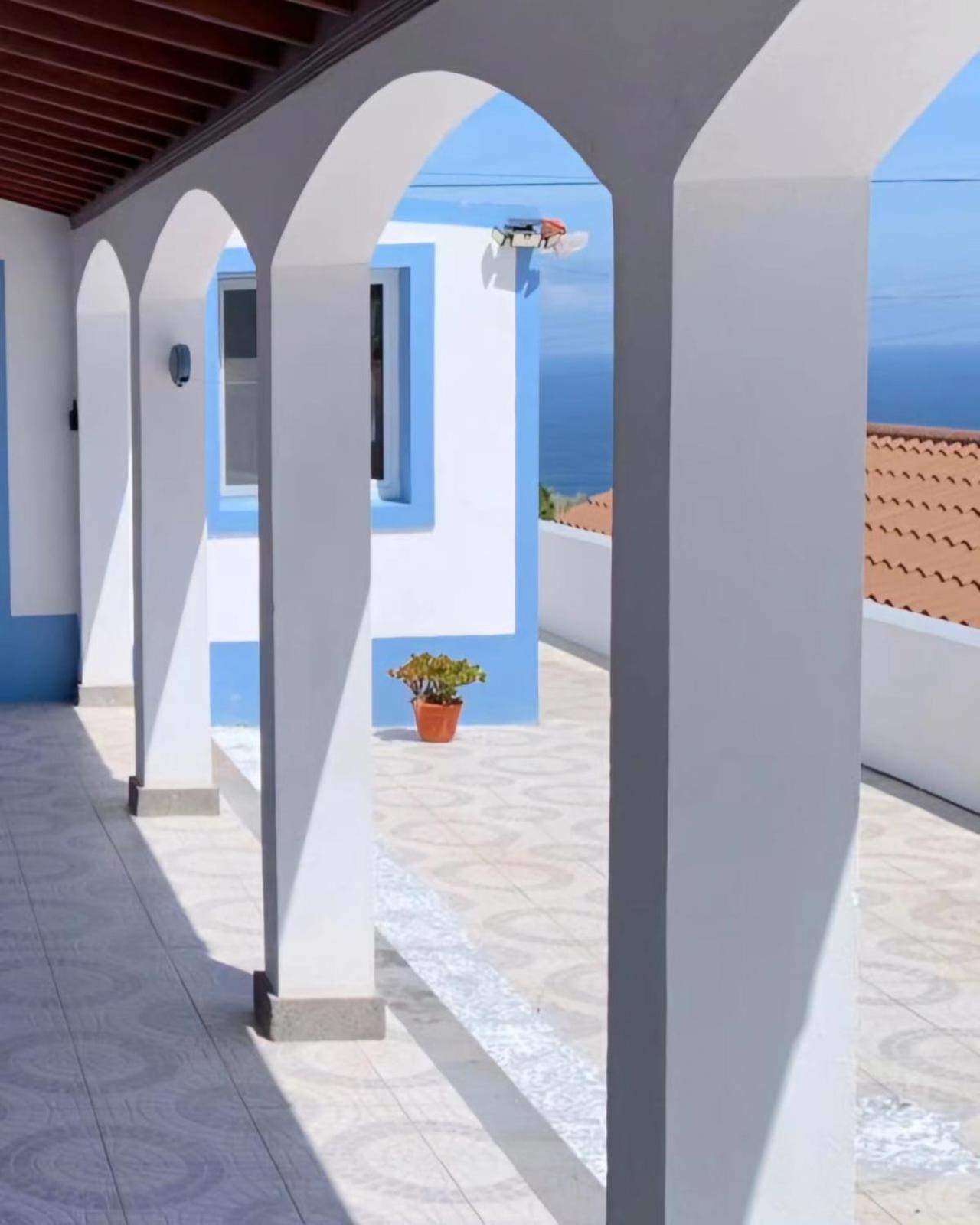 Oceanview Sunset Retreat Pilar