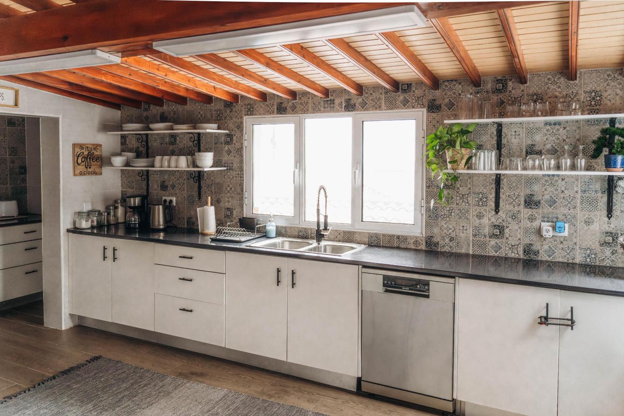Oceanview Sunset Retreat Holiday home